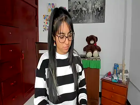 Isabellaa22 1 online show from 12/12/24, 06:31