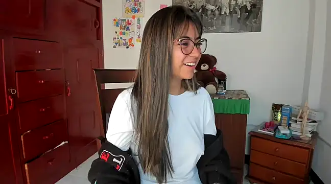 Isabellaa22 1 online show from 01/21/25, 12:50