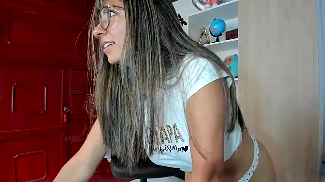 Snapshot of Isabellaa22_1 chatting on 06/04/26, 06:25 Isabellaa22 1 online show from 06/04/26, 06:25
