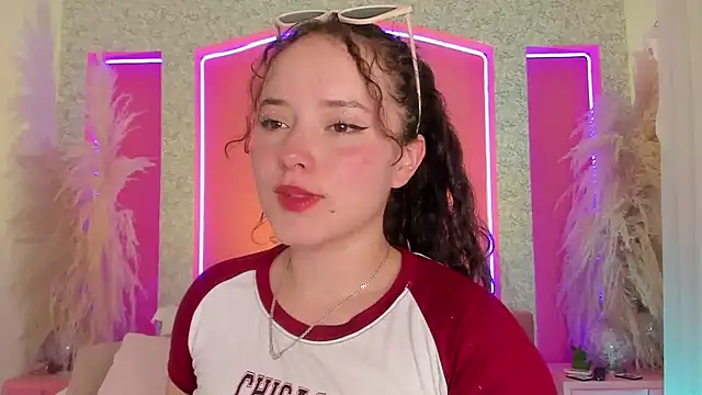 Snapshot of Aurora_aaa chatting on 12/12/24, 07:48 Aurora aaa online show from 12/12/24, 07:48