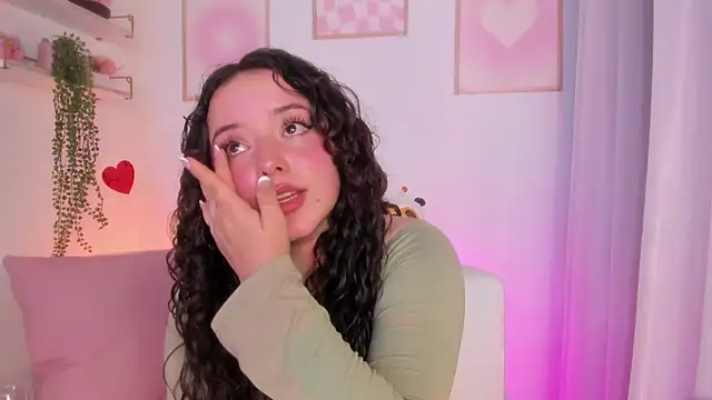 Snapshot of Aurora_aaa chatting on 10/23/25, 11:14 Aurora aaa online show from 10/23/25, 11:14