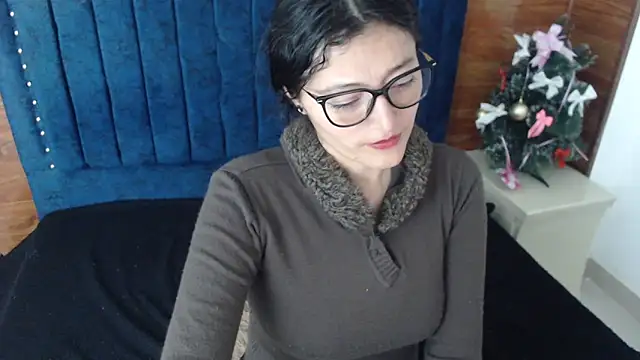 Snapshot of lunazulsj chatting on 12/23/24, 06:16 lunazulsj online show from 12/23/24, 06:16