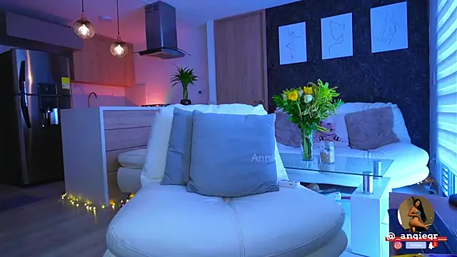 AnnaTaylor1 online show from 03/11/25, 03:56