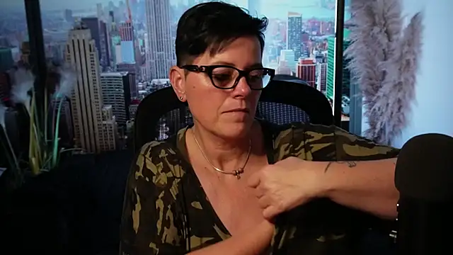 ninarandmann online show from 11/12/25, 07:35