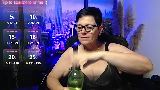 Snapshot of ninarandmann chatting on 07/15/26, 02:22 ninarandmann online show from 07/15/26, 02:22