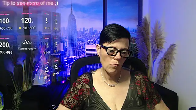 Snapshot of ninarandmann chatting on 07/22/26, 04:10 ninarandmann online show from 07/22/26, 04:10