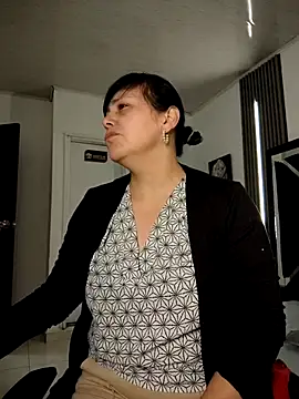 Natasha milf   online show from 11/20/25, 12:38