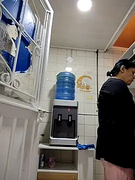 Natasha milf   online show from 11/21/25, 12:48