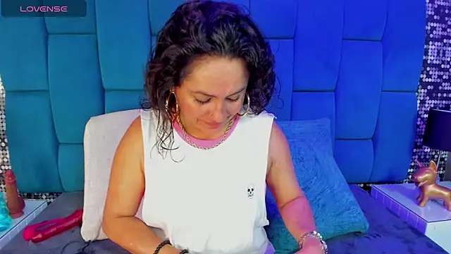 hanny milf online show from 12/22/25, 12:02