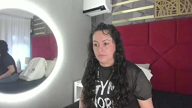 hanny milf online show from 04/18/26, 11:58