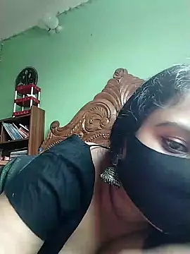 Snapshot of Idhika_Paul chatting on 02/01/25, 02:56 Idhika Paul online show from 02/01/25, 02:56