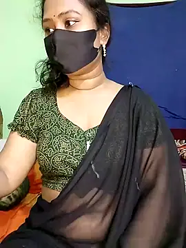Snapshot of Idhika_Paul chatting on 02/02/25, 12:46 Idhika Paul online show from 02/02/25, 12:46