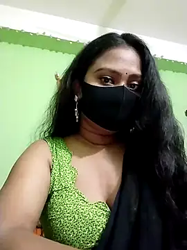 Snapshot of Idhika_Paul chatting on 02/03/25, 11:42 Idhika Paul online show from 02/03/25, 11:42