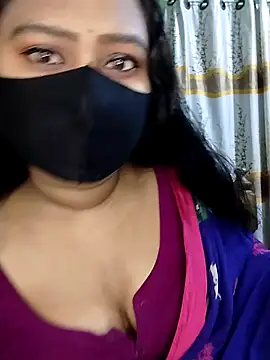 Snapshot of Idhika_Paul chatting on 02/04/25, 11:27 Idhika Paul online show from 02/04/25, 11:27
