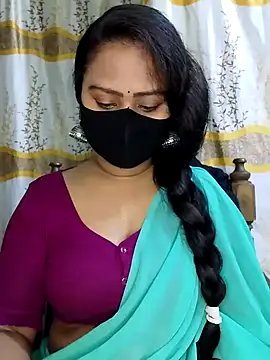 Snapshot of Idhika_Paul chatting on 02/07/25, 01:53 Idhika Paul online show from 02/07/25, 01:53