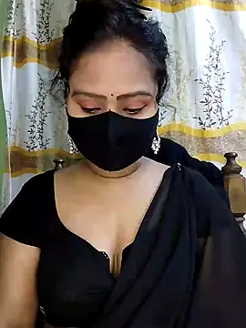 Snapshot of Idhika_Paul chatting on 02/08/25, 04:04 Idhika Paul online show from 02/08/25, 04:04