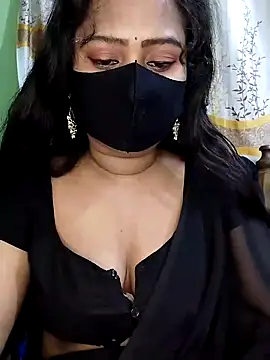 Snapshot of Idhika_Paul chatting on 02/08/25, 07:05 Idhika Paul online show from 02/08/25, 07:05