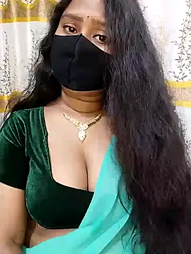 Snapshot of Idhika_Paul chatting on 02/18/25, 12:59 Idhika Paul online show from 02/18/25, 12:59