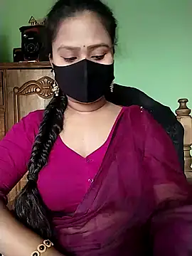 Snapshot of Idhika_Paul chatting on 02/19/25, 10:12 Idhika Paul online show from 02/19/25, 10:12
