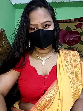 Snapshot of Idhika_Paul chatting on 03/04/25, 07:32 Idhika Paul online show from 03/04/25, 07:32
