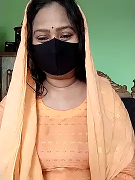 Snapshot of Idhika_Paul chatting on 03/07/25, 08:34 Idhika Paul online show from 03/07/25, 08:34