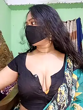Snapshot of Idhika_Paul chatting on 03/22/25, 11:31 Idhika Paul online show from 03/22/25, 11:31