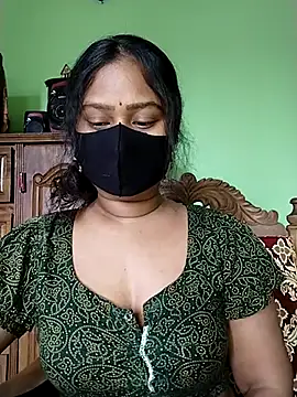 Snapshot of Idhika_Paul chatting on 03/23/25, 07:42 Idhika Paul online show from 03/23/25, 07:42