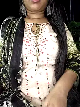 Snapshot of Idhika_Paul chatting on 10/06/25, 04:43 Idhika Paul online show from 10/06/25, 04:43