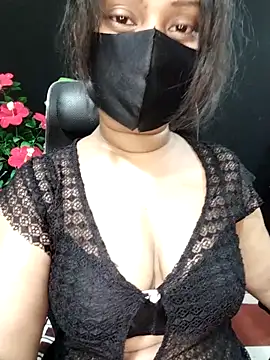 Snapshot of Idhika_Paul chatting on 10/18/25, 01:41 Idhika Paul online show from 10/18/25, 01:41