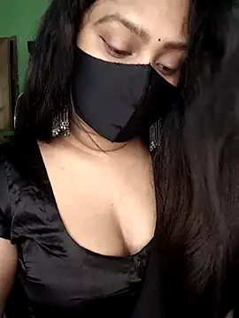 Idhika Paul online show from 04/03/26, 03:26