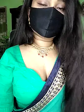 Idhika Paul online show from 04/15/26, 01:45