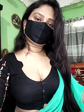 Idhika Paul online show from 04/20/26, 07:33