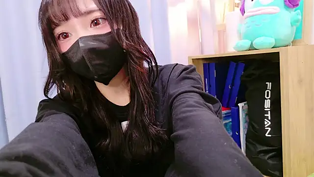 Snapshot of nyakotan chatting on 03/19/25, 11:17 nyakotan online show from 03/19/25, 11:17