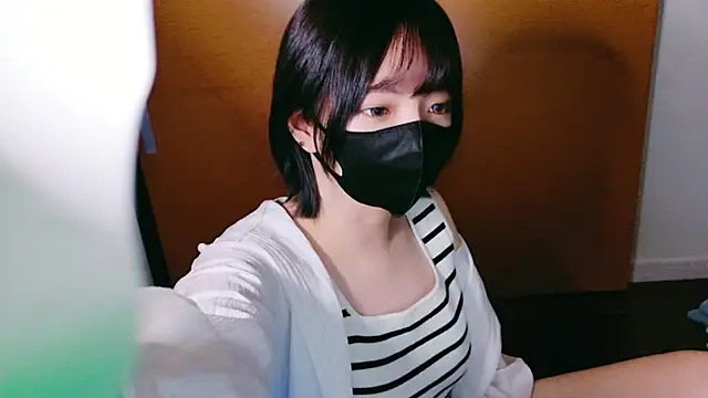 Snapshot of ranran_ch chatting on 06/13/26, 12:30 ranran ch online show from 06/13/26, 12:30
