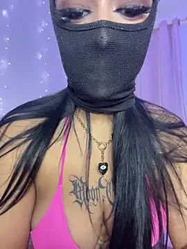 kamila french online show from 11/30/25, 10:47