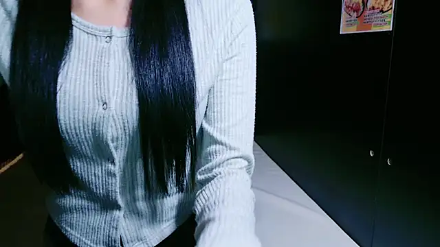 Snapshot of sayaka_xo chatting on 12/11/24, 10:03 sayaka xo online show from 12/11/24, 10:03