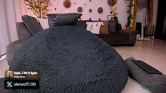 alex wolf  online show from 12/11/24, 12:34