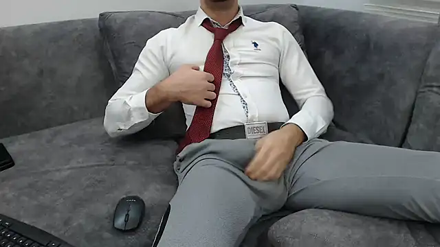 Naughtb0y online show from 11/25/25, 11:05