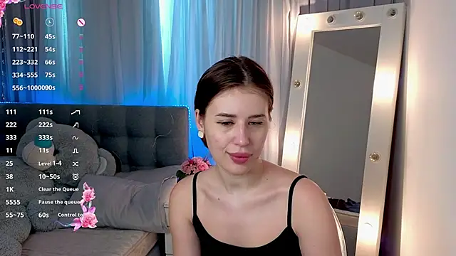 Milkissss online show from 04/03/26, 07:50