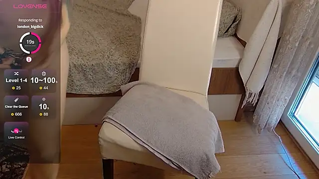 Snapshot of _blackgem chatting on 09/23/25, 09:01  blackgem online show from 09/23/25, 09:01