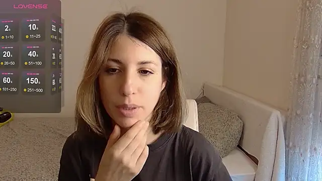 Snapshot of _blackgem chatting on 10/23/25, 10:36  blackgem online show from 10/23/25, 10:36