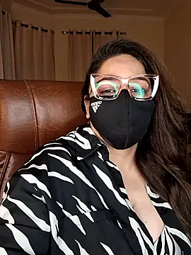 Snapshot of SEXY-Sardarni chatting on 05/18/26, 02:56 SEXY-Sardarni online show from 05/18/26, 02:56