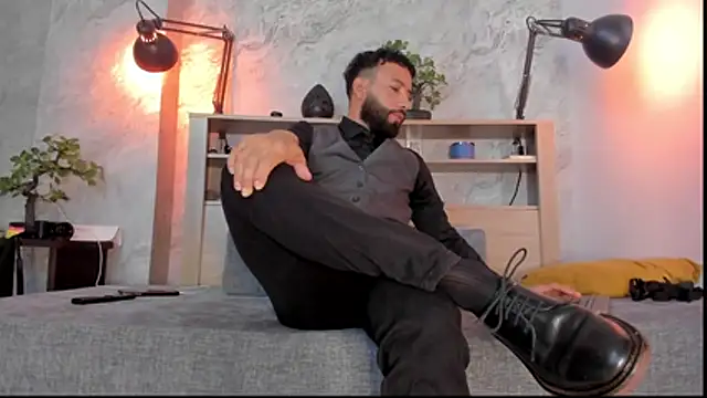 bruno woods online show from 12/16/25, 01:27