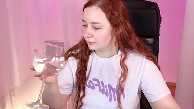 carolina elf online show from 01/19/25, 08:07