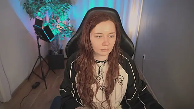 carolina elf online show from 03/02/25, 01:16