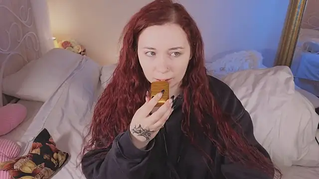 carolina elf online show from 09/12/25, 01:33