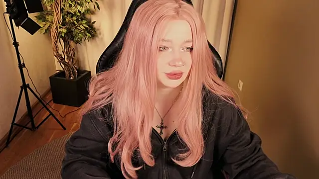 carolina elf online show from 03/26/26, 05:24