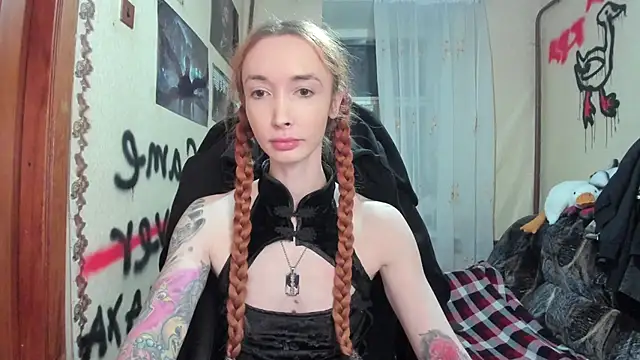 Roxy Silver online show from 02/28/25, 07:25