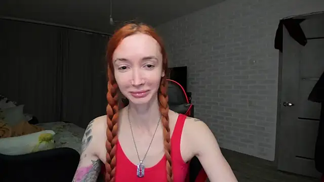 Roxy Silver online show from 12/16/25, 06:46