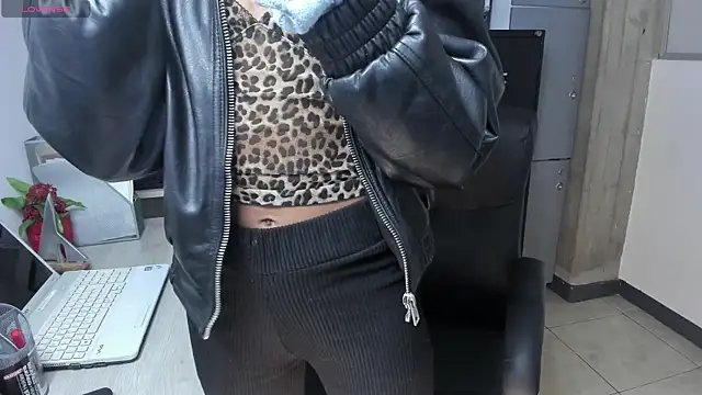 xenia golden online show from 09/29/25, 12:54